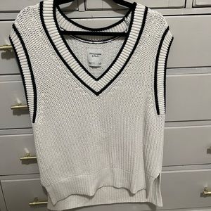 Abercrombie sweater vest